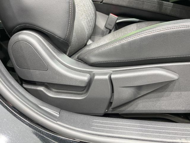 オーラ Ｇ　全周囲カメラ　衝突被害軽減システム　禁煙車　パワーシート　コーナーセンサー　スマートキー　ＬＥＤヘッド　ＥＴＣ２．０　クルコン　純正１７インチアルミ　オートハイビーム　オートライト　オートエアコン（52枚目）