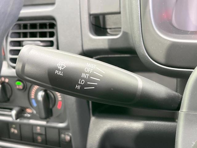 キャリイトラック ＫＣエアコン・パワステ　届出済未使用車　オートライト（32枚目）