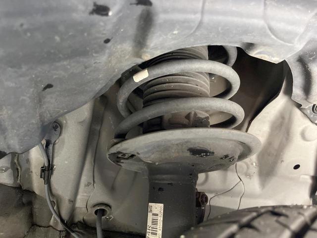 アクア S 純正SDナビ バックカメラ 衝突被害軽減システム 禁煙車 LEDヘッド ビルトインETC オートライト オートエアコン Bluetooth CD DVD再生 フルセグ LEDフォグ(28枚目)