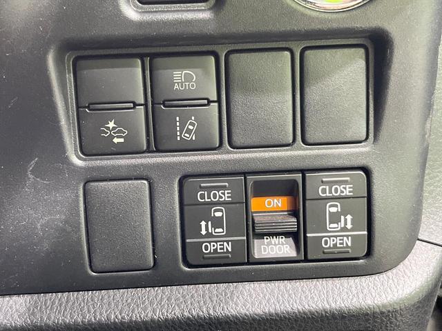 ノア Ｓｉ　ダブルバイビーＩＩ　両側電動ドア　純正ＳＤナビ　バックカメラ　衝突被害軽減システム　レーダークルーズ　禁煙車　ハーフレザーシート　ドラレコ　コーナーセンサー　スマートキー　ＬＥＤヘッド　ビルトインＥＴＣ（6枚目）