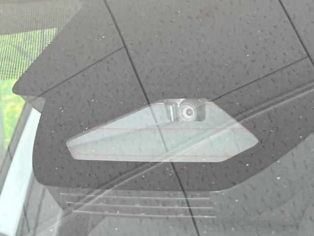 カローラクロス ハイブリッド　Ｓ　純正１０インチナビ　全周囲カメラ　衝突被害軽減装置　レーダークルーズコントロール　ＥＴＣ　フルセグ　ｂｌｕｅｔｏｏｔｈ　１７インチアルミ　誤発信抑制装置　車線逸脱時警報システム　ＬＥＤヘッド（3枚目）