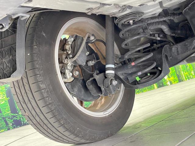 カローラクロス ハイブリッド　Ｓ　純正１０インチナビ　全周囲カメラ　衝突被害軽減装置　レーダークルーズコントロール　ＥＴＣ　フルセグ　ｂｌｕｅｔｏｏｔｈ　１７インチアルミ　誤発信抑制装置　車線逸脱時警報システム　ＬＥＤヘッド（33枚目）