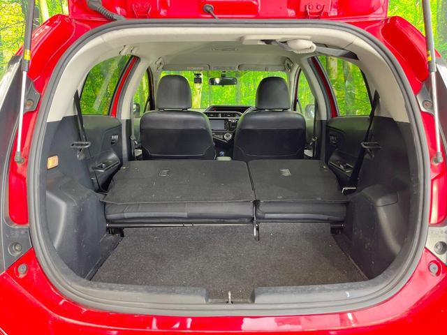 アクア Ｇブラックソフトレザーセレクション　純正ＳＤナビ　バックカメラ　禁煙車　レザーシート　ドラレコ　コーナーセンサー　スマートキー　ＥＴＣ　クルコン　純正　オートライト　オートエアコン　Ｂｌｕｅｔｏｏｔｈ　ＣＤ　ＤＶＤ再生（10枚目）