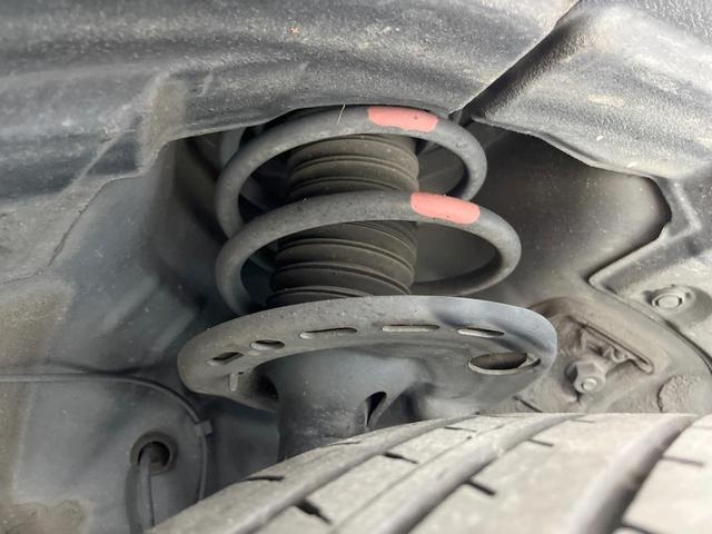 ハリアー プレミアム　純正ＳＤナビ　バックカメラ　衝突被害軽減システム　レーダークルーズ　電動リアゲート　ハーフレザーシート　パワーシート　コーナーセンサー　スマートキー　ＬＥＤヘッド　ビルトインＥＴＣ（21枚目）