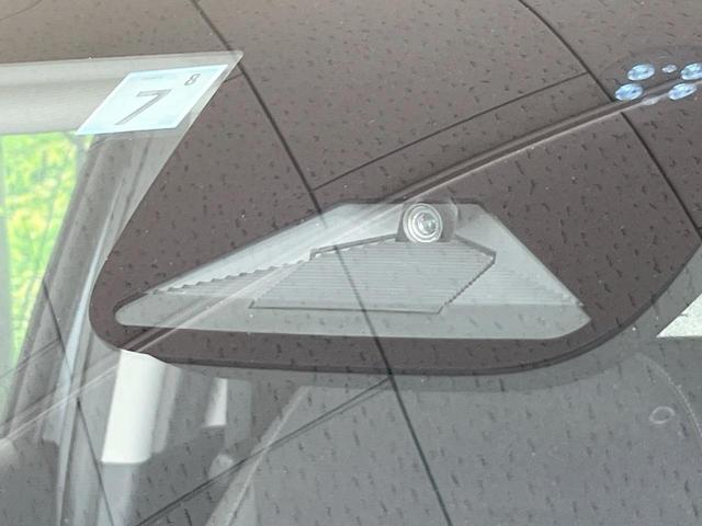 ヴェゼル ｅ：ＨＥＶ　Ｚ　純正ナビ　バックカメラ　衝突被害軽減システム　レーダークルーズ　禁煙車　ハーフレザーシート　ドラレコ　コーナーセンサー　スマートキー　ＬＥＤヘッド　ＥＴＣ２．０　純正１８インチアルミ　オートハイビーム（5枚目）