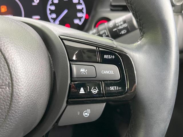 ヴェゼル ｅ：ＨＥＶ　Ｚ　純正ナビ　バックカメラ　衝突被害軽減システム　レーダークルーズ　禁煙車　ハーフレザーシート　ドラレコ　コーナーセンサー　スマートキー　ＬＥＤヘッド　ＥＴＣ２．０　純正１８インチアルミ　オートハイビーム（6枚目）