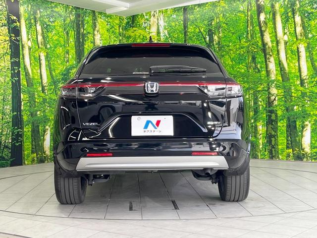 ヴェゼル ｅ：ＨＥＶ　Ｚ　純正ナビ　バックカメラ　衝突被害軽減システム　レーダークルーズ　禁煙車　ハーフレザーシート　ドラレコ　コーナーセンサー　スマートキー　ＬＥＤヘッド　ＥＴＣ２．０　純正１８インチアルミ　オートハイビーム（15枚目）