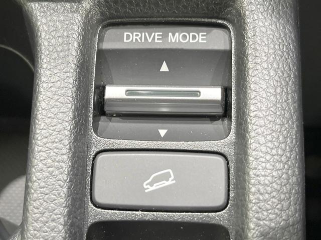 ヴェゼル ｅ：ＨＥＶ　Ｚ　純正ナビ　バックカメラ　衝突被害軽減システム　レーダークルーズ　禁煙車　ハーフレザーシート　ドラレコ　コーナーセンサー　スマートキー　ＬＥＤヘッド　ＥＴＣ２．０　純正１８インチアルミ　オートハイビーム（42枚目）