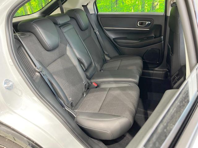 ヴェゼル ｅ：ＨＥＶ　Ｚ　バックカメラ　衝突被害軽減システム　レーダークルーズ　禁煙車　電動リアゲート　ハーフレザーシート　コーナーセンサー　スマートキー　ＬＥＤヘッド　ビルトインＥＴＣ　オートハイビーム　オートライト（9枚目）