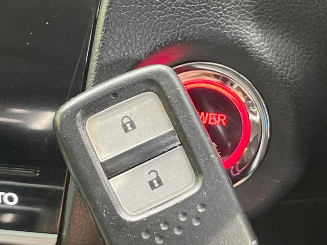 �y�g���������X�}�[�g�L�[�z�J�o����|�P�b�g�ɓ��ꂽ�܂܂ł��h�A�̎{���E�������\�ȃX�}�[�g�L�[�𑕔��B�G���W���̃I���E�I�t�����J�M�����o���K�v����������Ƃ��Ă��֗��ł���