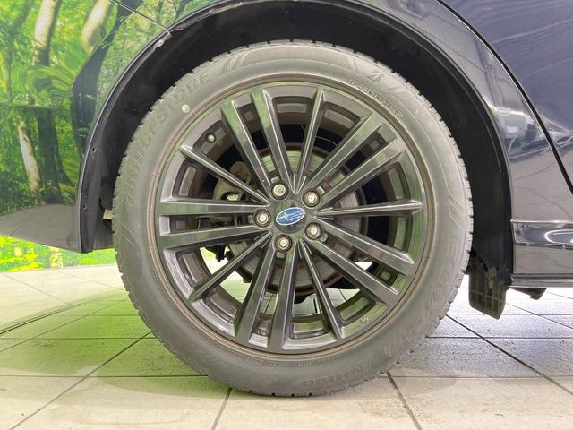 �y�����P�V�C���`�A���~�z�C�[���z�O�ςɃ}�b�`���������A���~�z�C�[���𑕒����Ă���܂��B�e��ЊO�A���~�z�C�[����A�X�^�b�h���X�^�C�����戵�����Ă���܂��B���񂲑��k����������