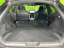 後席を格納すると、これだけの広さが！シーンに合わせたシートアレンジで、大きな荷物も積むことが出来ます♪