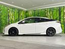 プリウス Sツーリングセレクション エアロ 純正SDナビ バックカメラ 禁煙車 レザー調シート ドラレコ コーナーセンサー スマートキー LEDヘッド ビルトインETC 純正17インチアルミ オートライト オートエアコン 中古車画像_3