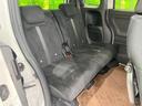 後部座席も気になるようなキズ・汚れやへたり等、大きなダメージはなく、良好な状態です。