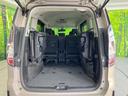 後席を格納すると、これだけの広さが！シーンに合わせたシートアレンジで、大きな荷物も積むことが出来ます♪