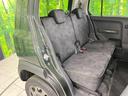 後部座席も気になるようなキズ・汚れやへたり等、大きなダメージはなく、良好な状態です。