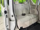 後部座席も気になるようなキズ・汚れやへたり等、大きなダメージはなく、良好な状態です。
