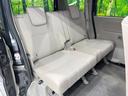 後部座席も気になるようなキズ・汚れやへたり等、大きなダメージはなく、良好な状態です。