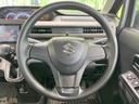 インテリアに合わせたデザインのステアリングは、運転される方のことも考え、運転しやすい形状、大きさです。是非一度、実際に触ってお確かめください。