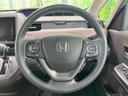 インテリアに合わせたデザインのステアリングは、運転される方のことも考え、運転しやすい形状、大きさです。是非一度、実際に触ってお確かめください。