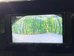 【バックカメラ】駐車時に後方がリアルタイム映像で確認できます。大型商業施設や立体駐車場での駐車時や、夜間のバック時に大活躍！運転スキルに関わらず、今や必須となった装備のひとつです！ 5