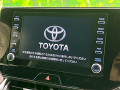 【メーカー純正ナビ】インテリアに溶け込むスタイリッシュな「専用設計」メーカーナビを装備♪視認性や操作性など基本性能にも優れ、より上質なカーライフをお楽しみいただけます。 5