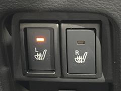 【シートヒーター】寒い日に重宝するシートヒーター！エアコンより早く温まってくれるので寒がりの人も安心ですね♪エアコンの温風は乾燥するから苦手、という方にもをおすすめです。 6