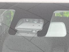 【スズキ　セーフティサポート】走行中に前方の車両等を認識し、衝突しそうな時は警報とブレーキで衝突回避と被害軽減をアシスト。より安全にドライブをお楽しみいただけます。 5