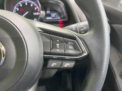 【マツダ・レーダークルーズコントロール】高速道路での長距離走行が楽に！自動で速度を保つクルーズコントロールが、衝突軽減システムと連携し、前方の車両を感知して車間を保つように速度調節してくれます！！ 7