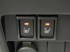 【シートヒーター】寒い日に重宝するシートヒーター！エアコンより早く温まってくれるので寒がりの人も安心ですね♪エアコンの温風は乾燥するから苦手、という方にもをおすすめです。 6