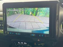【バックカメラ】駐車時に後方がリアルタイム映像で確認できます。大型商業施設や立体駐車場での駐車時や、夜間のバック時に大活躍！運転スキルに関わらず、今や必須となった装備のひとつです！ 7
