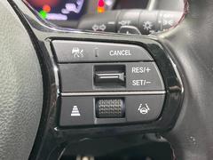 �ڥ����ץƥ��֥��롼������ȥ�����۹�®ƻϩ�Ǥ�Ĺ��Υ���Ԥ��ڤˡ�����ư��®�٤��ݤĥ��롼������ȥ����뤬�����ͷڸ������ƥ��Ϣ�Ȥ��������μ�ξ���Τ��Ƽִ֤��ݤĤ褦��®��Ĵ�ᤷ�Ƥ���ޤ����� 6