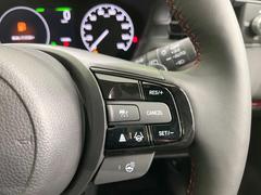 �ڥ����ץƥ��֥��롼������ȥ�����۹�®ƻϩ�Ǥ�Ĺ��Υ���Ԥ��ڤˡ�����ư��®�٤��ݤĥ��롼������ȥ����뤬�����ͷڸ������ƥ��Ϣ�Ȥ��������μ�ξ���Τ��Ƽִ֤��ݤĤ褦��®��Ĵ�ᤷ�Ƥ���ޤ����� 6