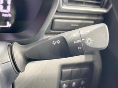 �ڥ����ȥ饤�ȡۼ�������뤵�˱����Ƽ�ư�ǥإåɥ饤�Ȥ��������������Ǥ��뵡ǽ�Ǥ����饤�Ȥ��դ�˺�졦�ä�˺��ʤɤ�̵���ʤꡢ��������ͼ�������Ԥ�¿����ȥ�ͥ��̲���������Ǥ��͢� 7