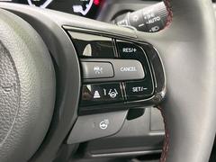 �ڥ����ץƥ��֥��롼������ȥ�����۹�®ƻϩ�Ǥ�Ĺ��Υ���Ԥ��ڤˡ�����ư��®�٤��ݤĥ��롼������ȥ����뤬�����ͷڸ������ƥ��Ϣ�Ȥ��������μ�ξ���Τ��Ƽִ֤��ݤĤ褦��®��Ĵ�ᤷ�Ƥ���ޤ����� 6