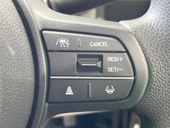 �ڥ����ץƥ��֥��롼������ȥ�����۹�®ƻϩ�Ǥ�Ĺ��Υ���Ԥ��ڤˡ�����ư��®�٤��ݤĥ��롼������ȥ����뤬�����ͷڸ������ƥ��Ϣ�Ȥ��������μ�ξ���Τ��Ƽִ֤��ݤĤ褦��®��Ĵ�ᤷ�Ƥ���ޤ����� 6