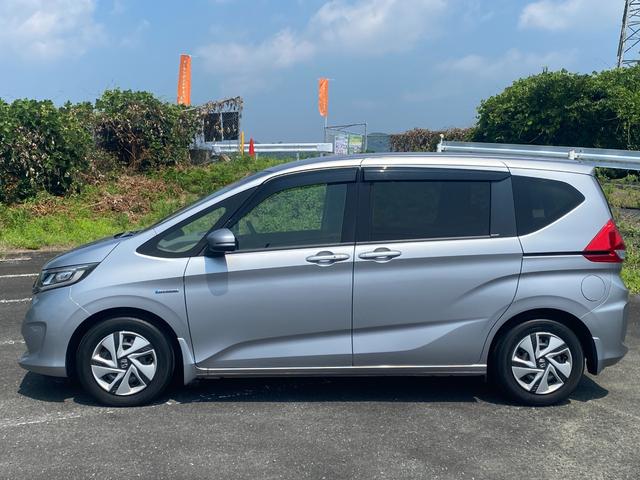 フリードハイブリッド ハイブリッド・Ｇホンダセンシング　７人乗り　後席モニター　１オーナー禁煙車　両側電動ドア　バックカメラ　スマートキー２個　Ｂｌｕｅｔｏｏｔｈ　ＴＶ　ＤＶＤ　延長保証加入可能（46枚目）