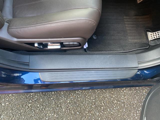 アテンザセダン XD Lパッケージ 6MT 後期モデル 禁煙車 カラー番号42M 360度カメラ パーキングセンサー(13枚目)