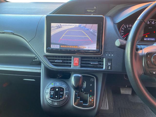 ヴォクシー ＺＳ　１オーナー禁煙車　後席モニター　前後ドラレコ　ＴＶ　ＤＶＤ　Ｂｌｕｅｔｏｏｔｈ　バックカメラ　両側電動ドア　スマートキー２個（14枚目）