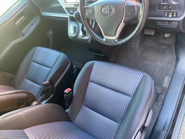 ヴォクシー ＺＳ　１オーナー禁煙車　後席モニター　前後ドラレコ　ＴＶ　ＤＶＤ　Ｂｌｕｅｔｏｏｔｈ　バックカメラ　両側電動ドア　スマートキー２個（21枚目）