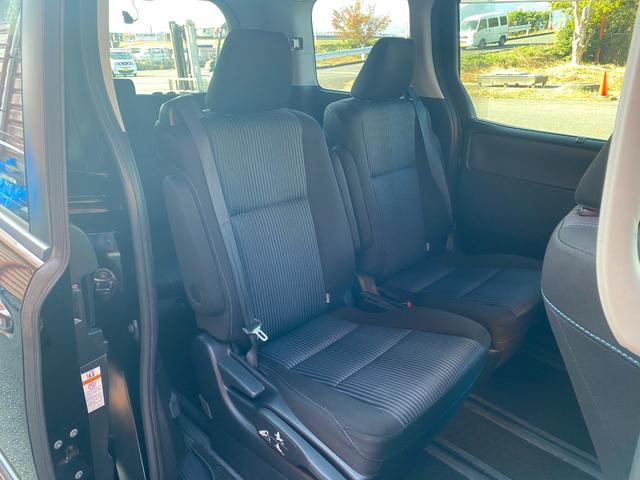ヴォクシー ＺＳ　１オーナー禁煙車　後席モニター　前後ドラレコ　ＴＶ　ＤＶＤ　Ｂｌｕｅｔｏｏｔｈ　バックカメラ　両側電動ドア　スマートキー２個（22枚目）