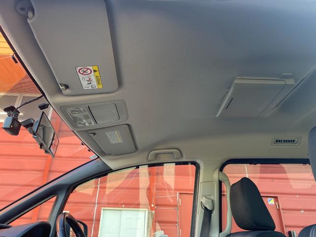 ヴォクシー ＺＳ　１オーナー禁煙車　後席モニター　前後ドラレコ　ＴＶ　ＤＶＤ　Ｂｌｕｅｔｏｏｔｈ　バックカメラ　両側電動ドア　スマートキー２個（36枚目）