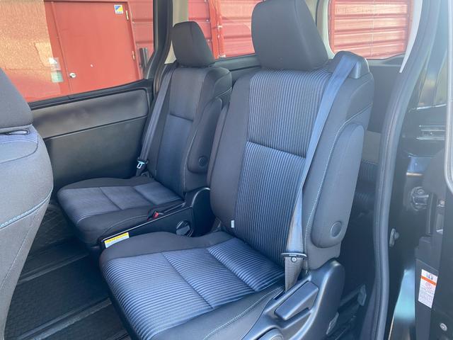 ヴォクシー ＺＳ　１オーナー禁煙車　後席モニター　前後ドラレコ　ＴＶ　ＤＶＤ　Ｂｌｕｅｔｏｏｔｈ　バックカメラ　両側電動ドア　スマートキー２個（37枚目）