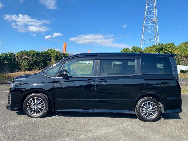 ヴォクシー ＺＳ　１オーナー禁煙車　後席モニター　前後ドラレコ　ＴＶ　ＤＶＤ　Ｂｌｕｅｔｏｏｔｈ　バックカメラ　両側電動ドア　スマートキー２個（54枚目）