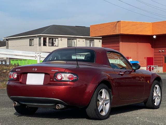 ロードスター ロードスターＲＨＴ　５ＭＴ　電動ルーフ動作確認済　カッパーレッド　キーレス　純正アルミ　ＥＴＣ（3枚目）