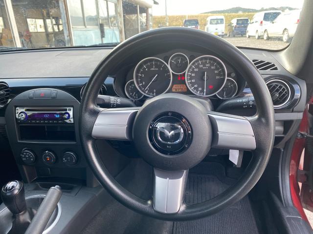 ロードスター ロードスターＲＨＴ　５ＭＴ　電動ルーフ動作確認済　カッパーレッド　キーレス　純正アルミ　ＥＴＣ（9枚目）