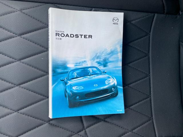 ロードスター ロードスターＲＨＴ　５ＭＴ　電動ルーフ動作確認済　カッパーレッド　キーレス　純正アルミ　ＥＴＣ（18枚目）