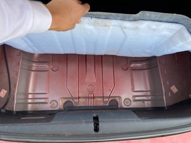 ロードスター ロードスターＲＨＴ　５ＭＴ　電動ルーフ動作確認済　カッパーレッド　キーレス　純正アルミ　ＥＴＣ（25枚目）