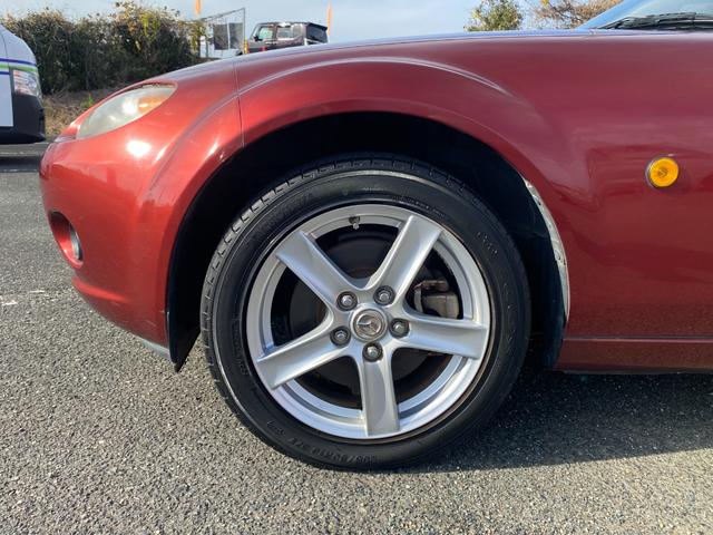 ロードスター ロードスターＲＨＴ　５ＭＴ　電動ルーフ動作確認済　カッパーレッド　キーレス　純正アルミ　ＥＴＣ（29枚目）