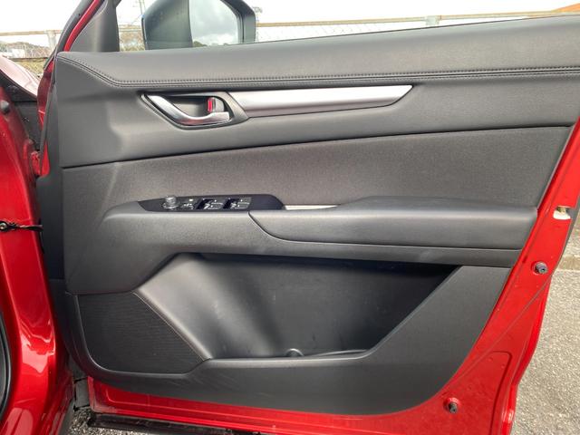 �ʐ^�͂S�O���ȏ�B��悤�ɂ��Ă��܂��B�����i�����łȂ��A���̎ʐ^�ȂǎԂ̏�Ԃ��킩��悤�ɐS�����Ă���܂��B�ǉ��Ō������Ƃ��낪����ꍇ�͋C�y�ɂ��₢���킹����������